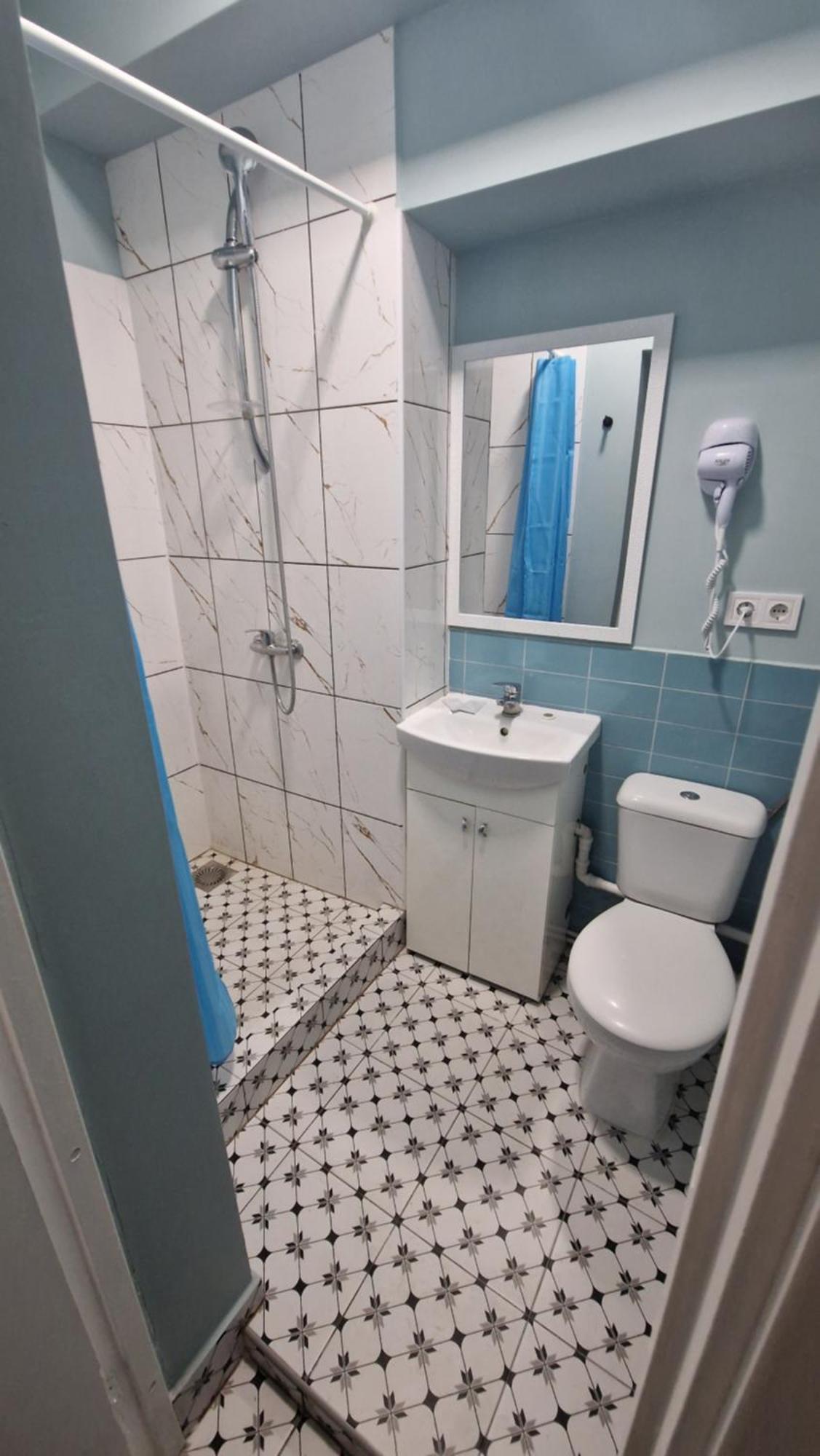 Central Hotel With Free Parking Riga Exterior photo
